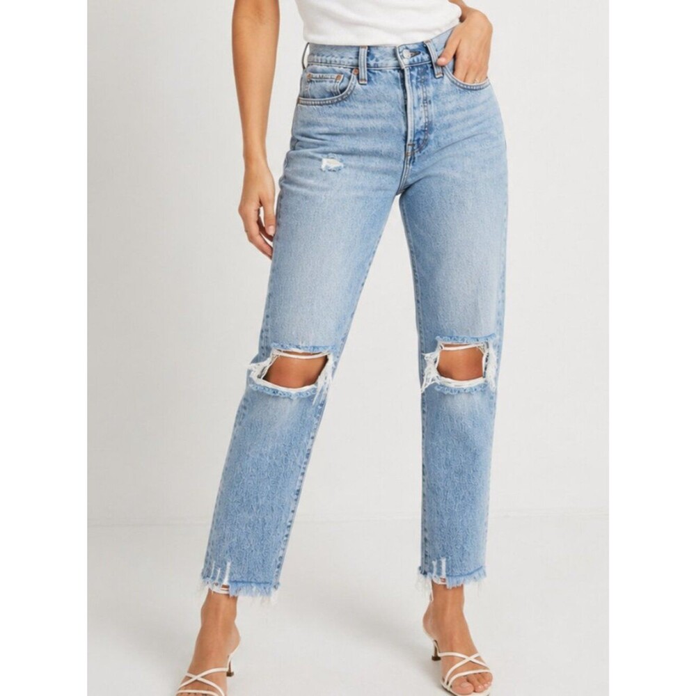 Levi's Wedgie Straight Distressed Jeans